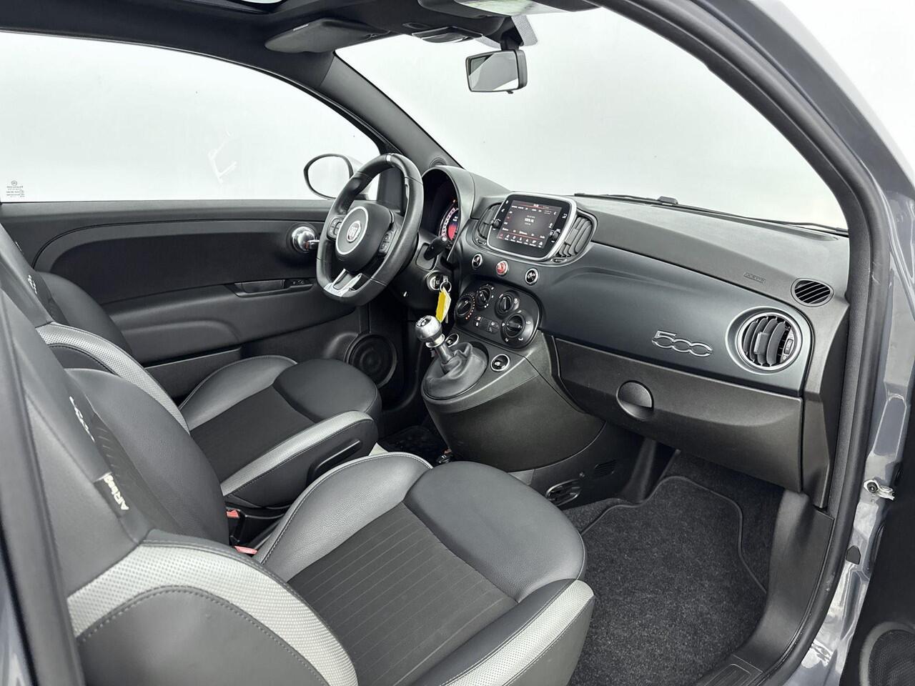 Fiat 500 1.0 Hybrid Rockstar airco | Apple Carplay/Android Auto | cruise control | lichtmetalen velgen 15" |panoramadak |