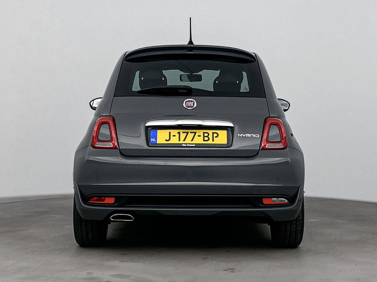 Fiat 500 1.0 Hybrid Rockstar airco | Apple Carplay/Android Auto | cruise control | lichtmetalen velgen 15" |panoramadak |