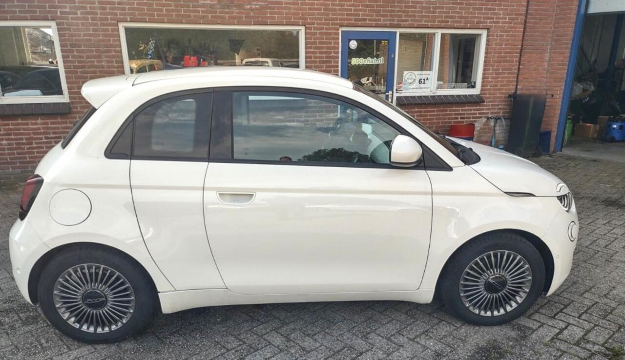 Fiat 500 E-3+1 Uitvoering-42KW- Rijklaar