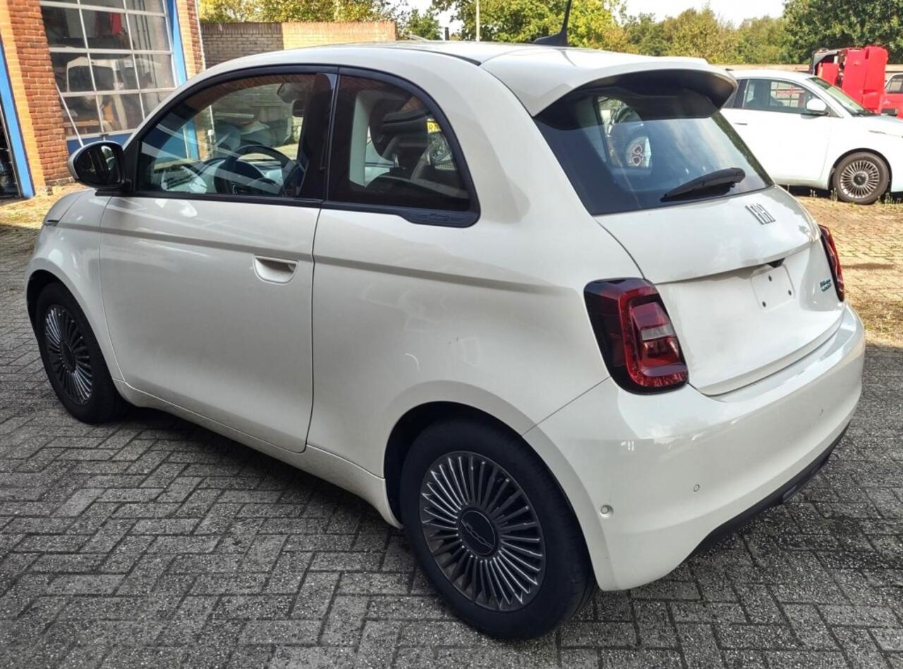 Fiat 500 E-3+1 Uitvoering-42KW- Rijklaar