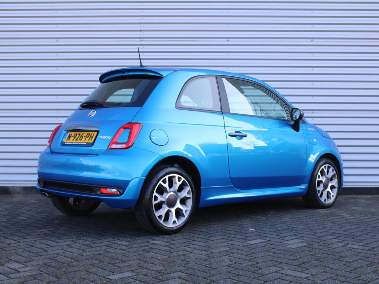 Fiat 500 1.0 Hybrid Sport | 16" LM | Clima | Cruise | Carplay | Panoramadak | Navi |