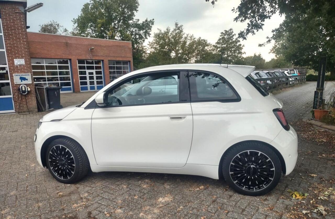 Fiat 500 E-42KW-Sneladen - Adaptieve CruiseContr- Met korting