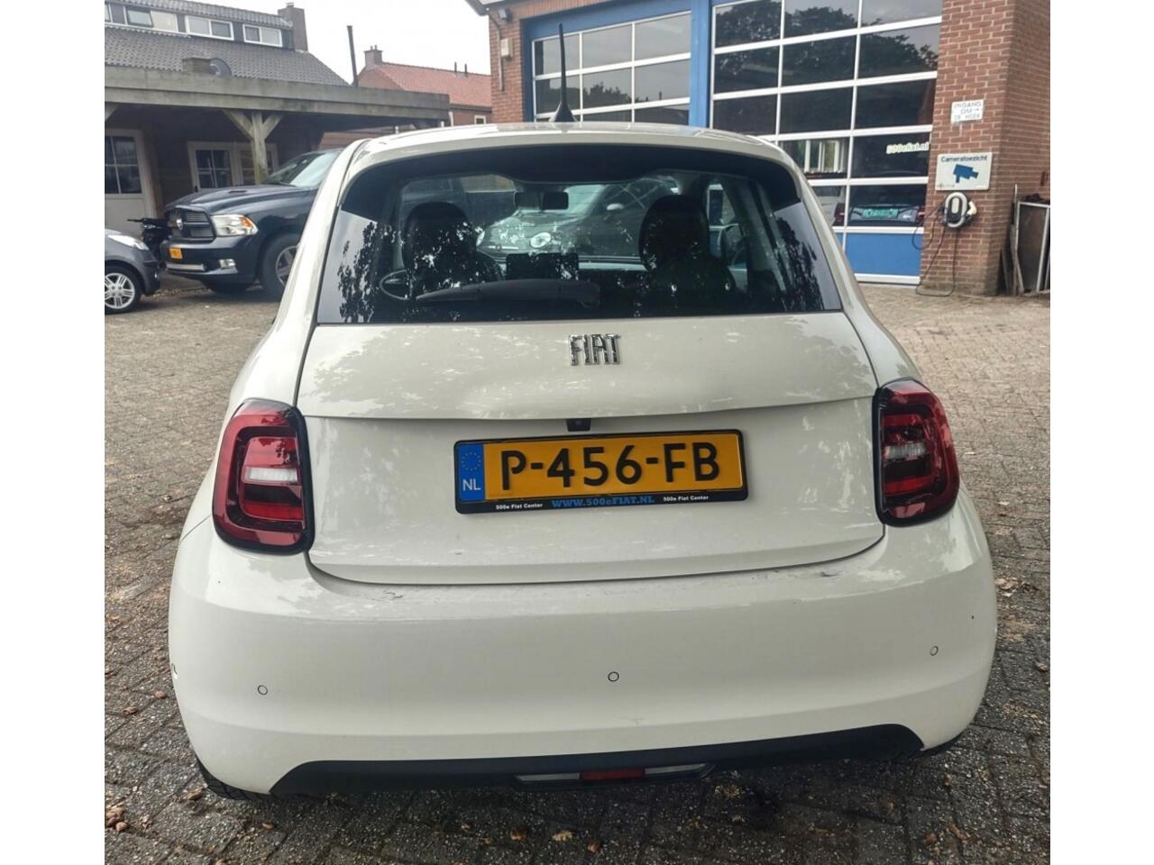 Fiat 500 E-42KW-Sneladen - Adaptieve CruiseContr- Met korting