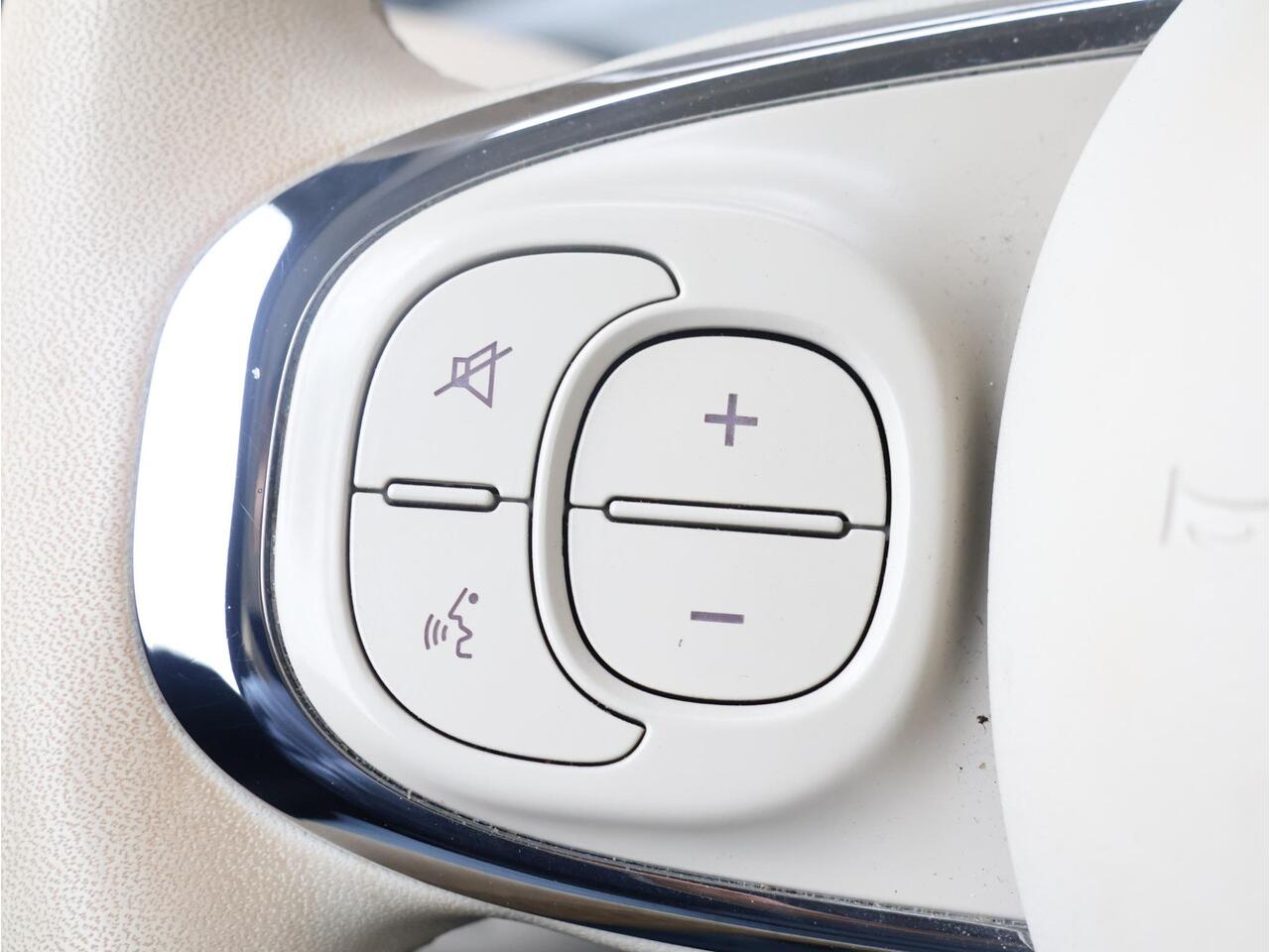 Fiat 500 1.0 Hybrid Lounge | YouConnect | PDC |