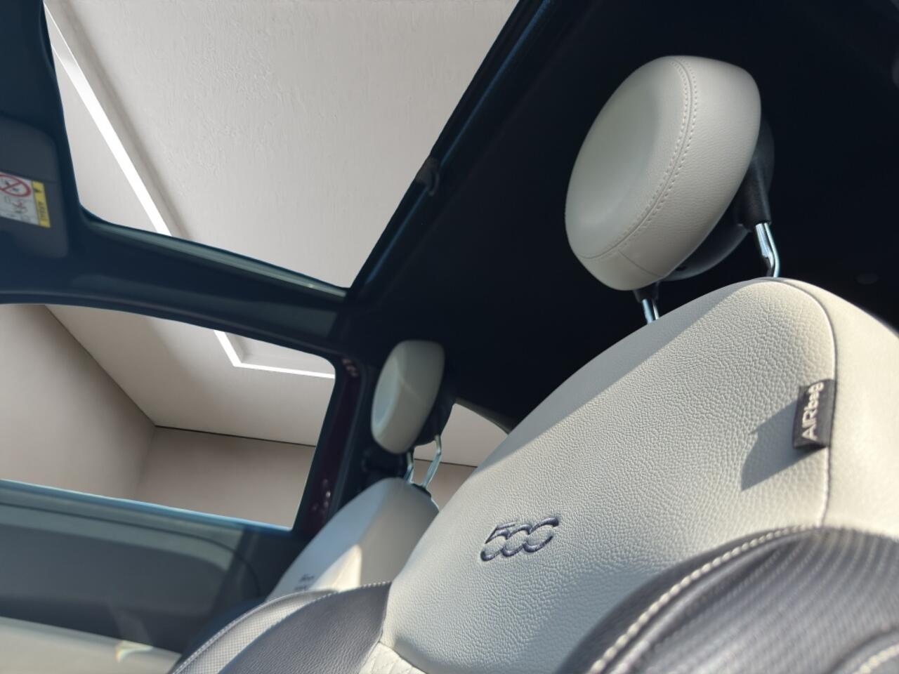 Fiat 500 1.0 Hybrid Dolcevita 2021 BORDEAUX | Apple CarPlay | Panoramadak