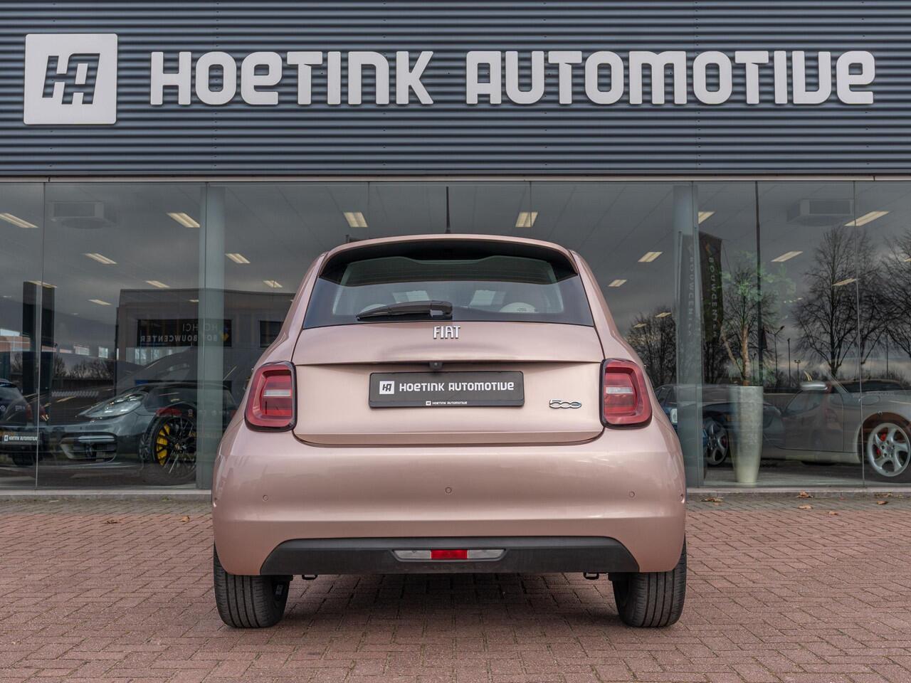 Fiat 500 3+1 La Prima 42 kWh | SOH 90,3% | Rose Gold | Dealer onderhouden | Camera