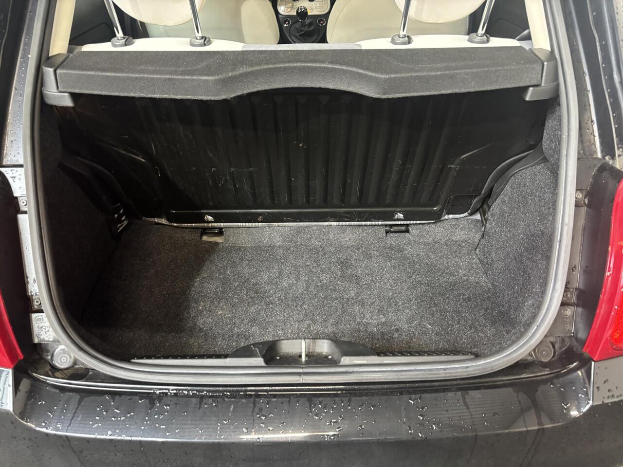 Fiat 500 1.0 Hybrid Lounge Plus | Navigatie | Panorama Dak | Parkeersensoren Achter | Climatronic | lichtmetalen Velgen | Dab