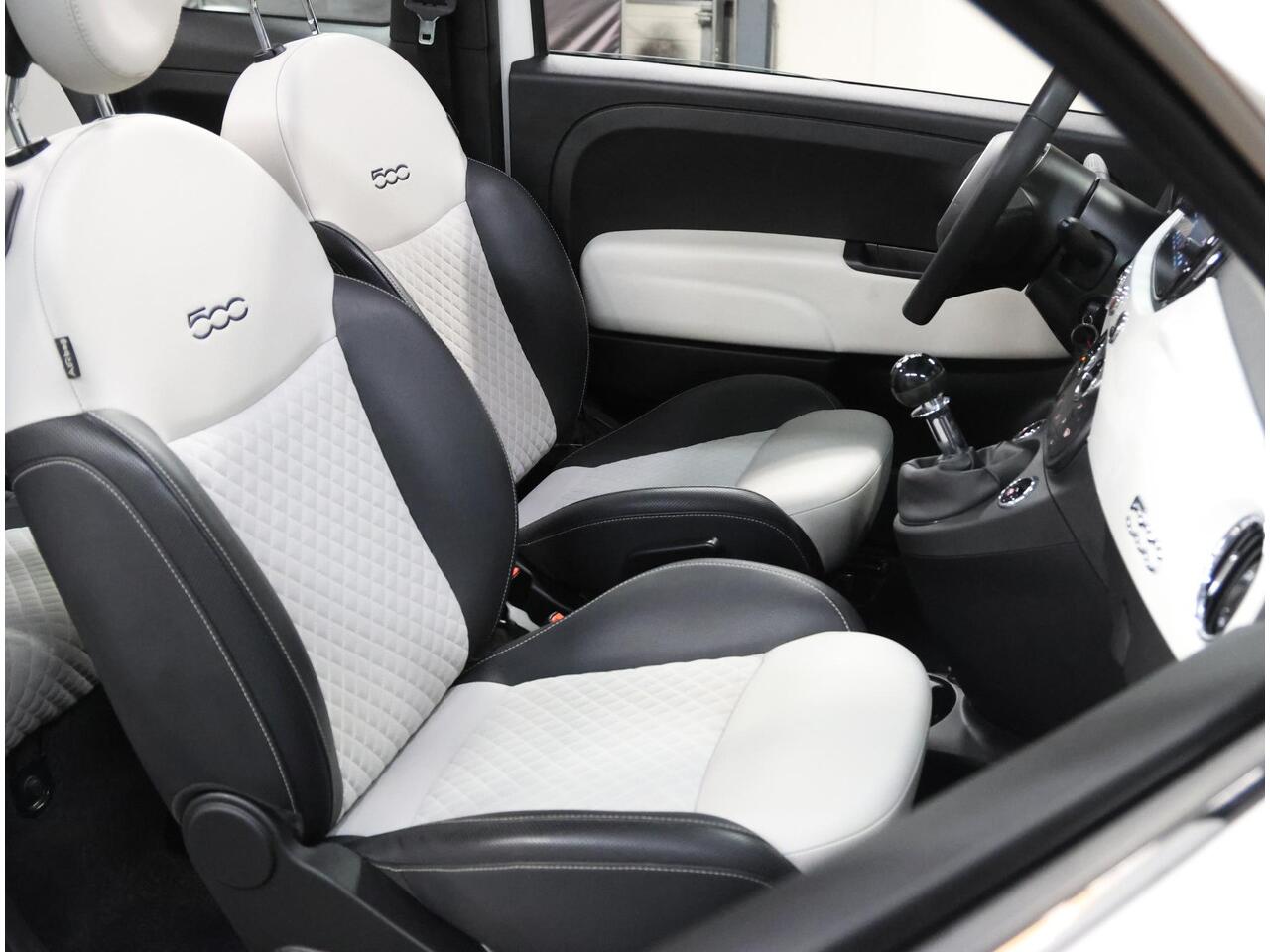 Fiat 500 1.0 70PK Hybrid Dolcevita | Climate Control | Xenon Koplampen | Vouwdak | Cruise Control | DAB Ontvanger | Start/Stop Systeem | 16" Lichtmetalen Velgen | Isofix |