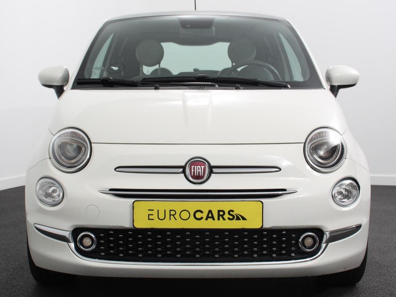 Fiat 500 1.0 Hybrid Dolcevita | Parkeersensor achter | Climate control | Radio | Panoramadak | Cruise control