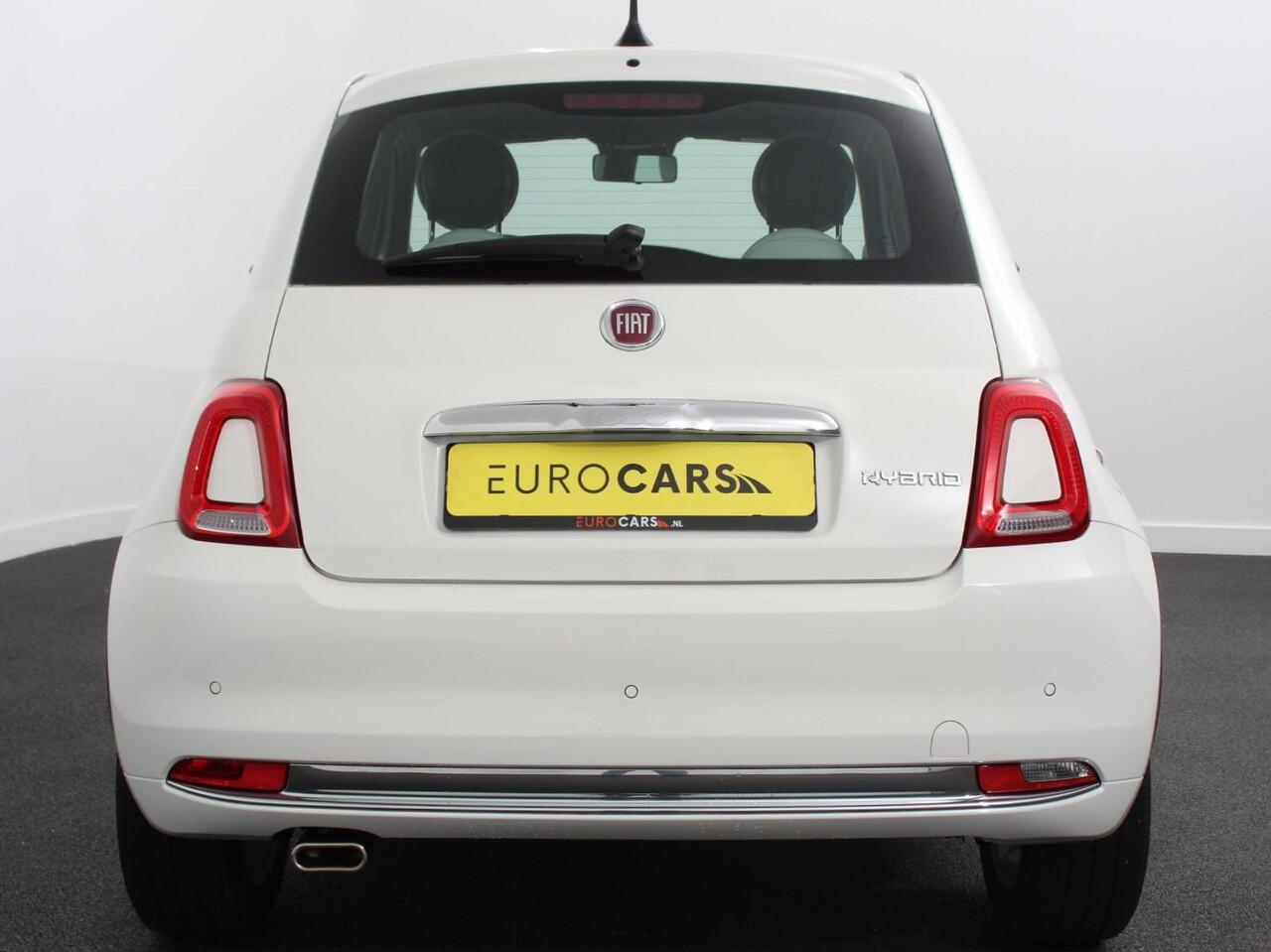 Fiat 500 1.0 Hybrid Dolcevita | Parkeersensor achter | Climate control | Radio | Panoramadak | Cruise control