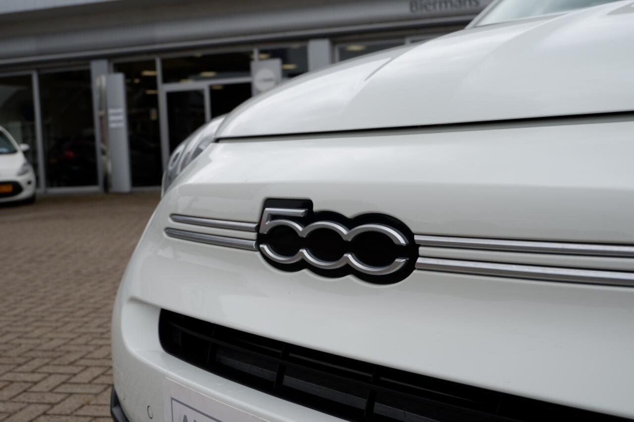 Fiat 500 1.5 Hybrid DCT Automaat Rijklaarprijs incl. 12 MND BOVAG!