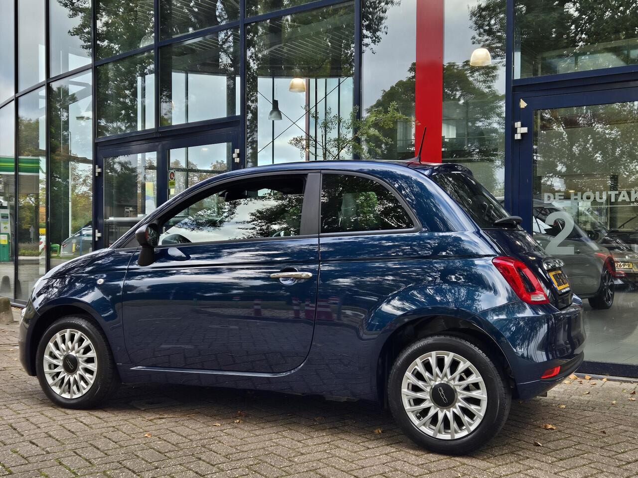 Fiat 500 1.0 Hybrid | Airconditioning | Apple Carplay |Navigatie via Smartphone | Parkeersensoren | Licht metalen velgen