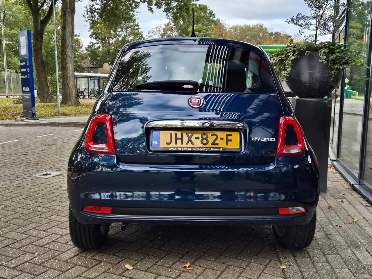 Fiat 500 1.0 Hybrid | Airconditioning | Apple Carplay |Navigatie via Smartphone | Parkeersensoren | Licht metalen velgen