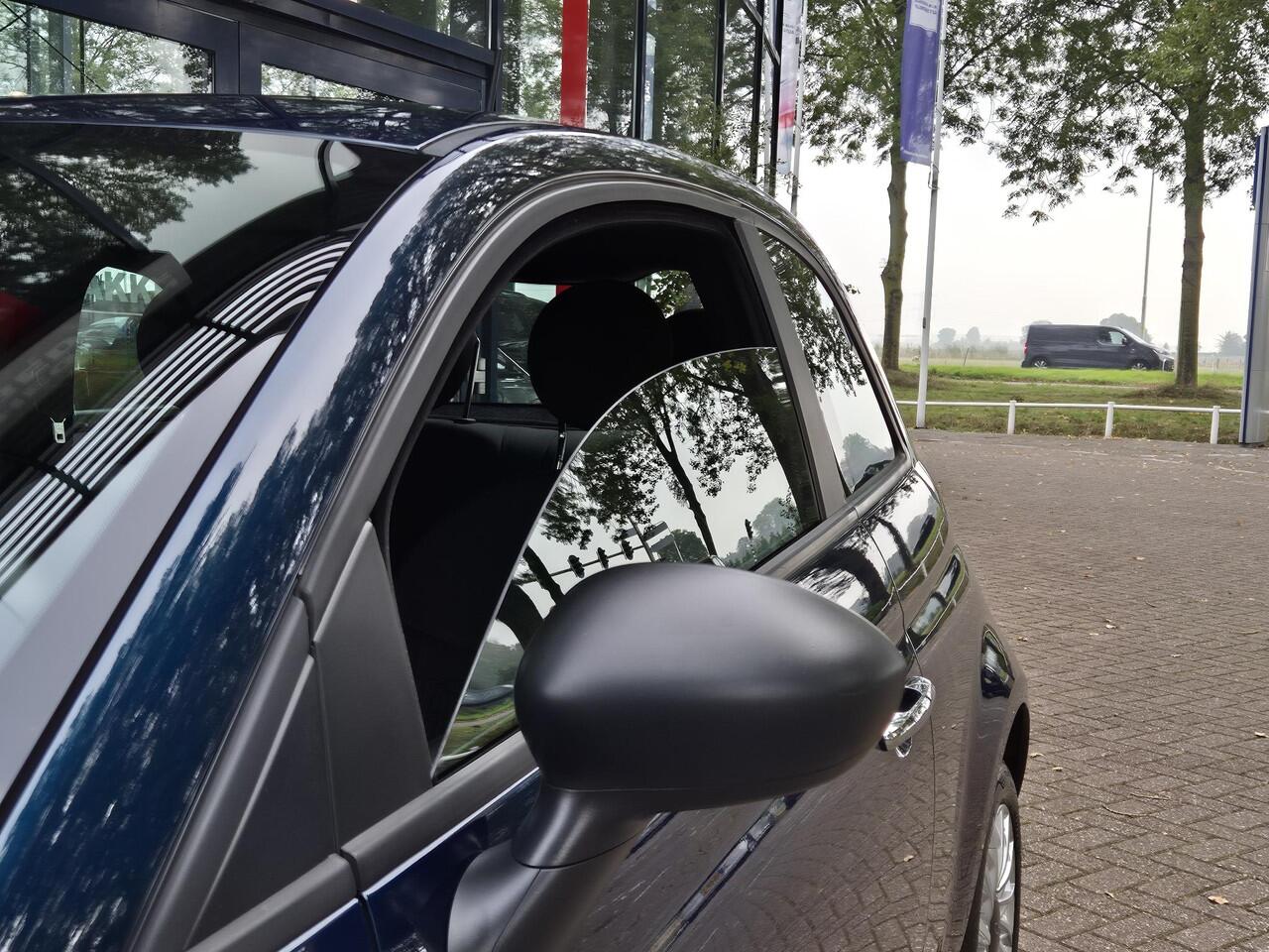 Fiat 500 1.0 Hybrid | Airconditioning | Apple Carplay |Navigatie via Smartphone | Parkeersensoren | Licht metalen velgen