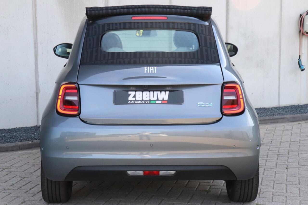 Fiat 500 La Prima 42 kWh | Technology | Winter | JBL | 17"