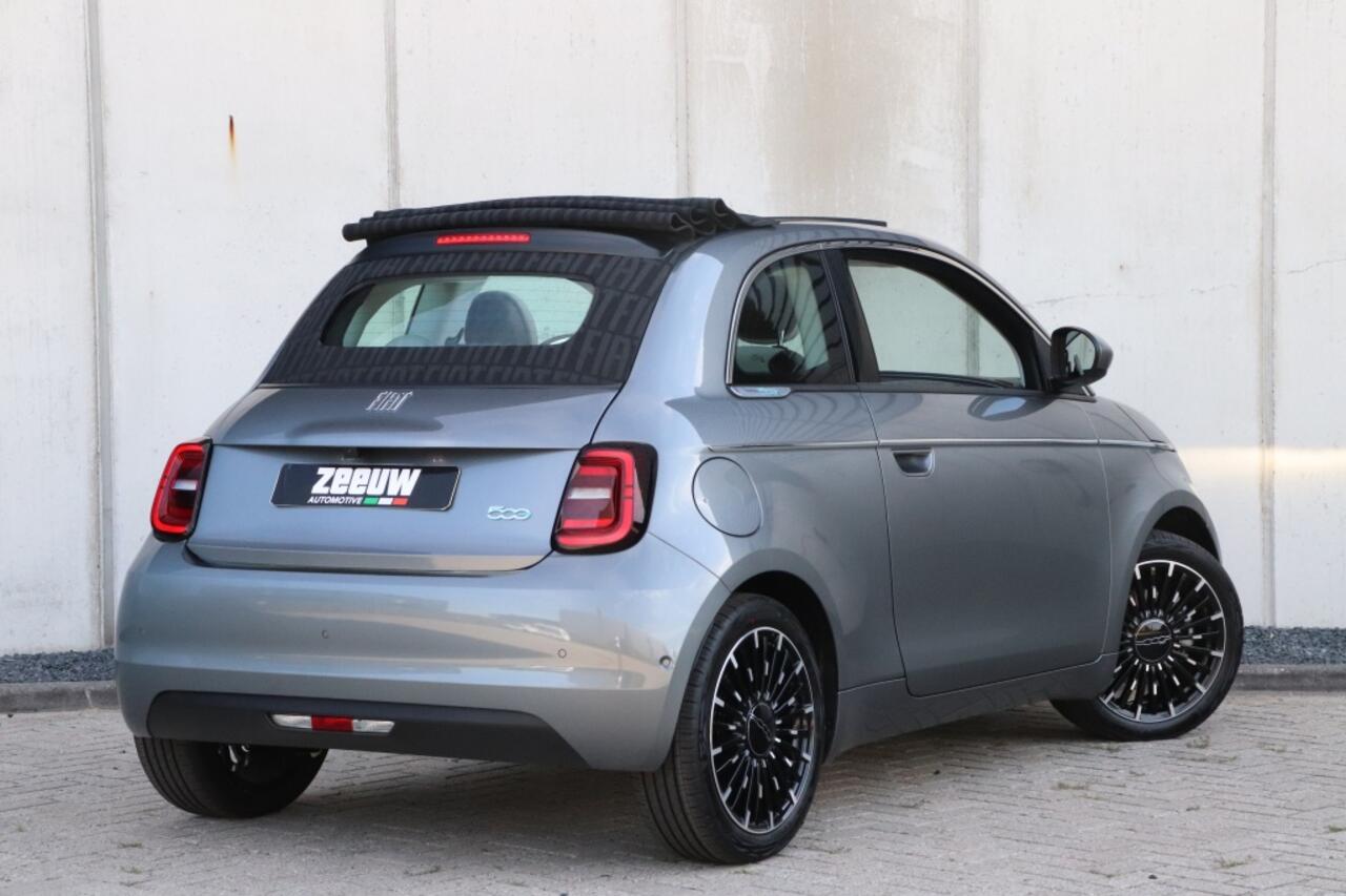 Fiat 500 La Prima 42 kWh | Technology | Winter | JBL | 17"
