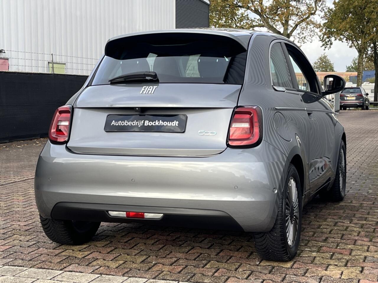 Fiat 500 Icon 42 kWh | Apple Carplay | Stoelverwarming | Camera