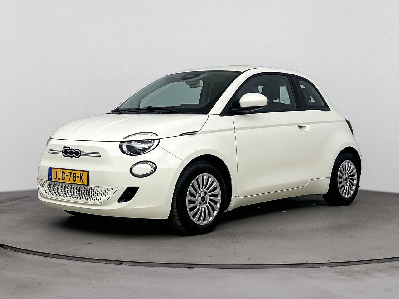 Fiat 500 Icon 42 kWh | Apple Carplay | Android Auto | Weinig kilometers! | Soh 97,2% |