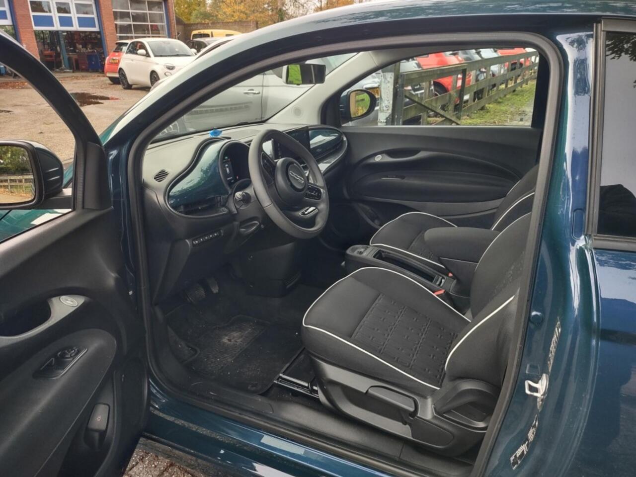 Fiat 500 E-2023- Uniek-Special- Abarth Look-Spring Sale Korting