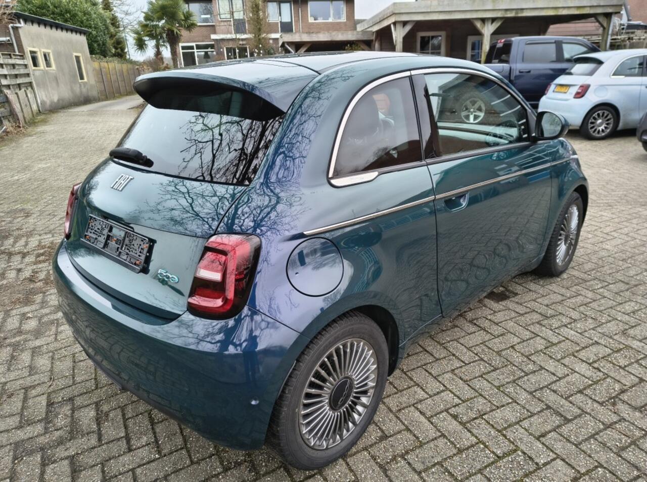 Fiat 500 E- 42KW-2023- Snelladen-Camera- Carplay-meer... - Voorjaars Actie!