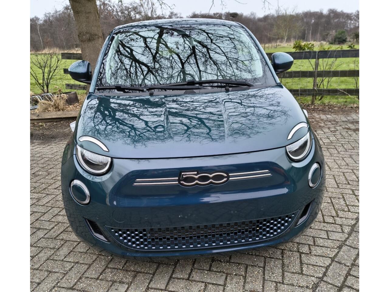 Fiat 500 E- 42KW-2023- Snelladen-Camera- Carplay-meer... - Voorjaars Actie!