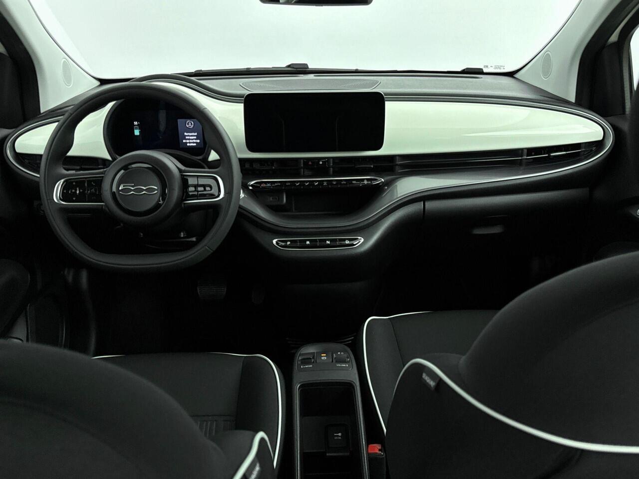 Fiat 500 Icon 42 kWh | Apple Carplay | Android Auto | Weinig kilometers! | Soh 97,2% |