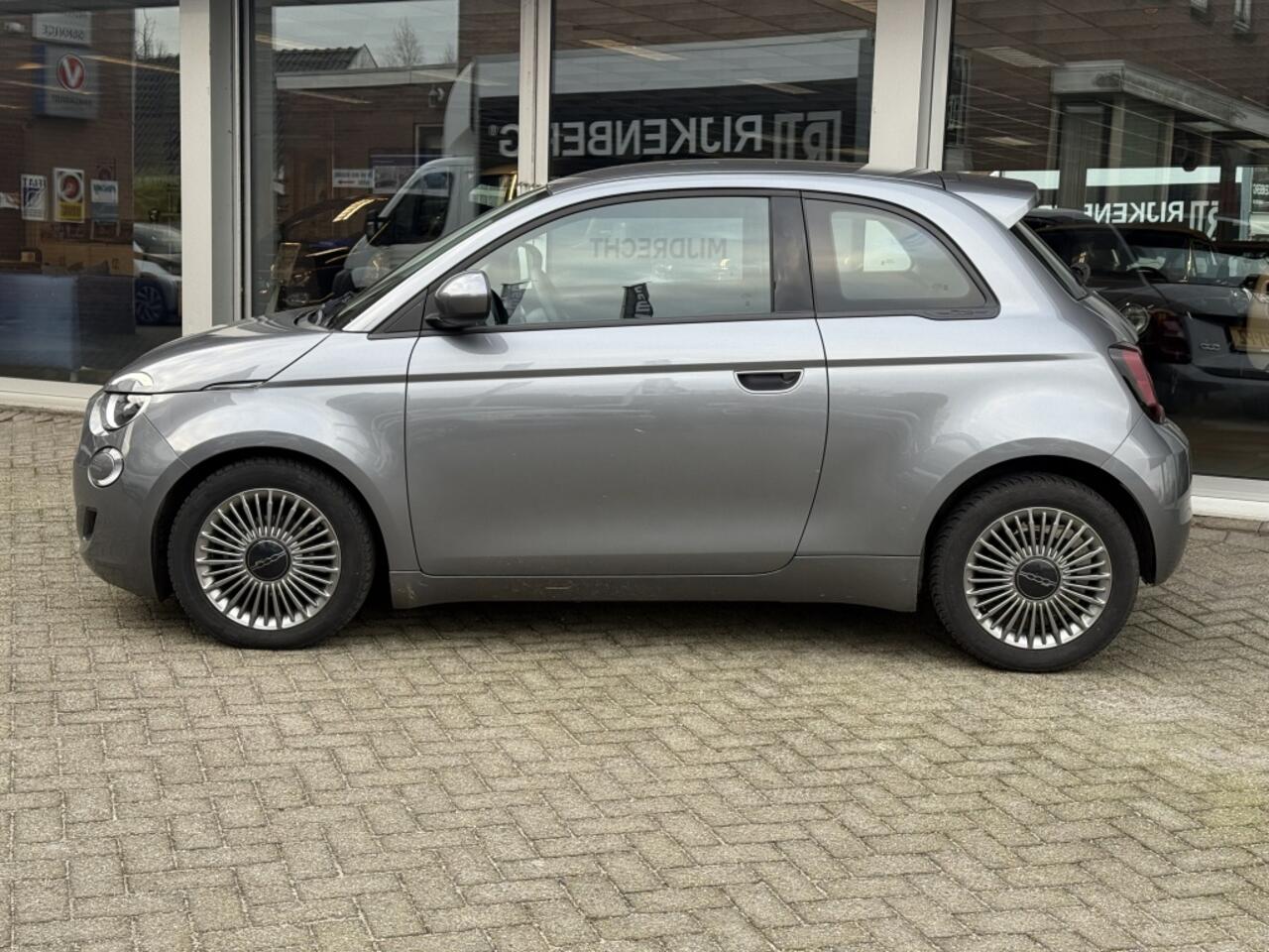 Fiat 500 Icon | carplay | lm velgen |