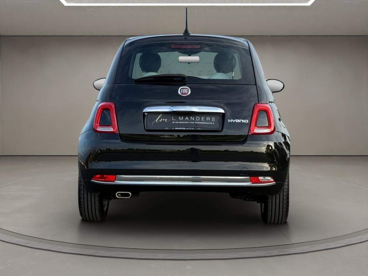 Fiat 500 1.0 Hybrid Dolcevita 2023 ZWART | Panoramadak | Apple CarPlay |