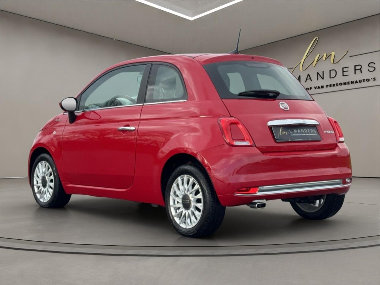 Fiat 500 1.0 Hybrid Dolcevita 2023 ROOD | Panoramadak | Apple CarPlay