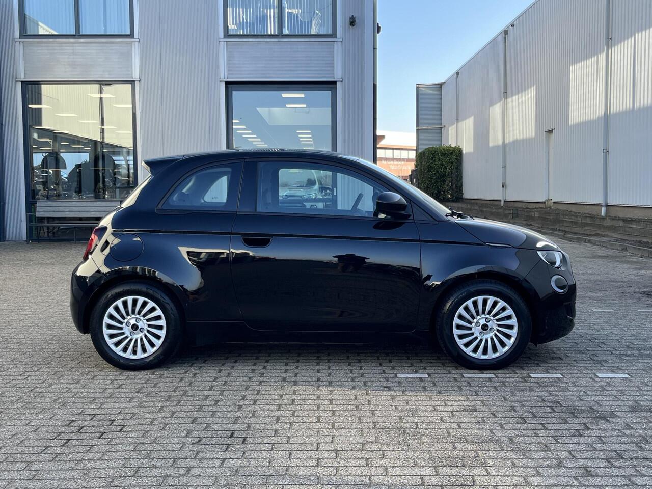 Fiat 500 42 kWh | NL Auto/1e Eig./Voll.Historie/Clima/Cruise/Apple CarPlay-Android Auto/DAB/Bluetooth