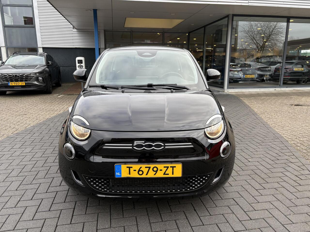 Fiat 500 Urban 42 kWh | 19.800 km! | 94,9% SOH | Carplay | Cruise Control | Climate Control |