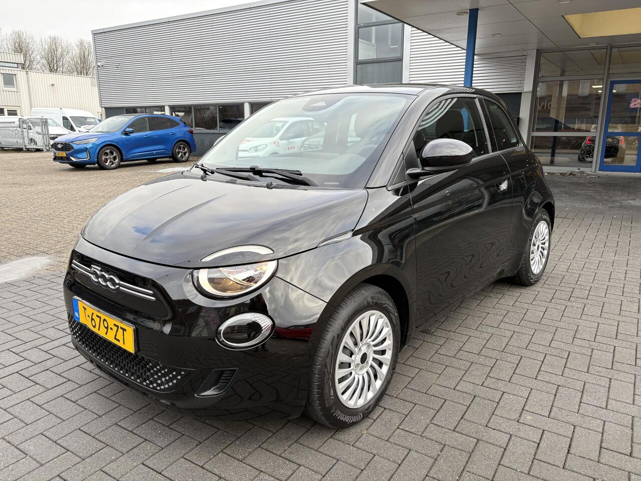 Fiat 500 Urban 42 kWh | 19.800 km! | 94,9% SOH | Carplay | Cruise Control | Climate Control |