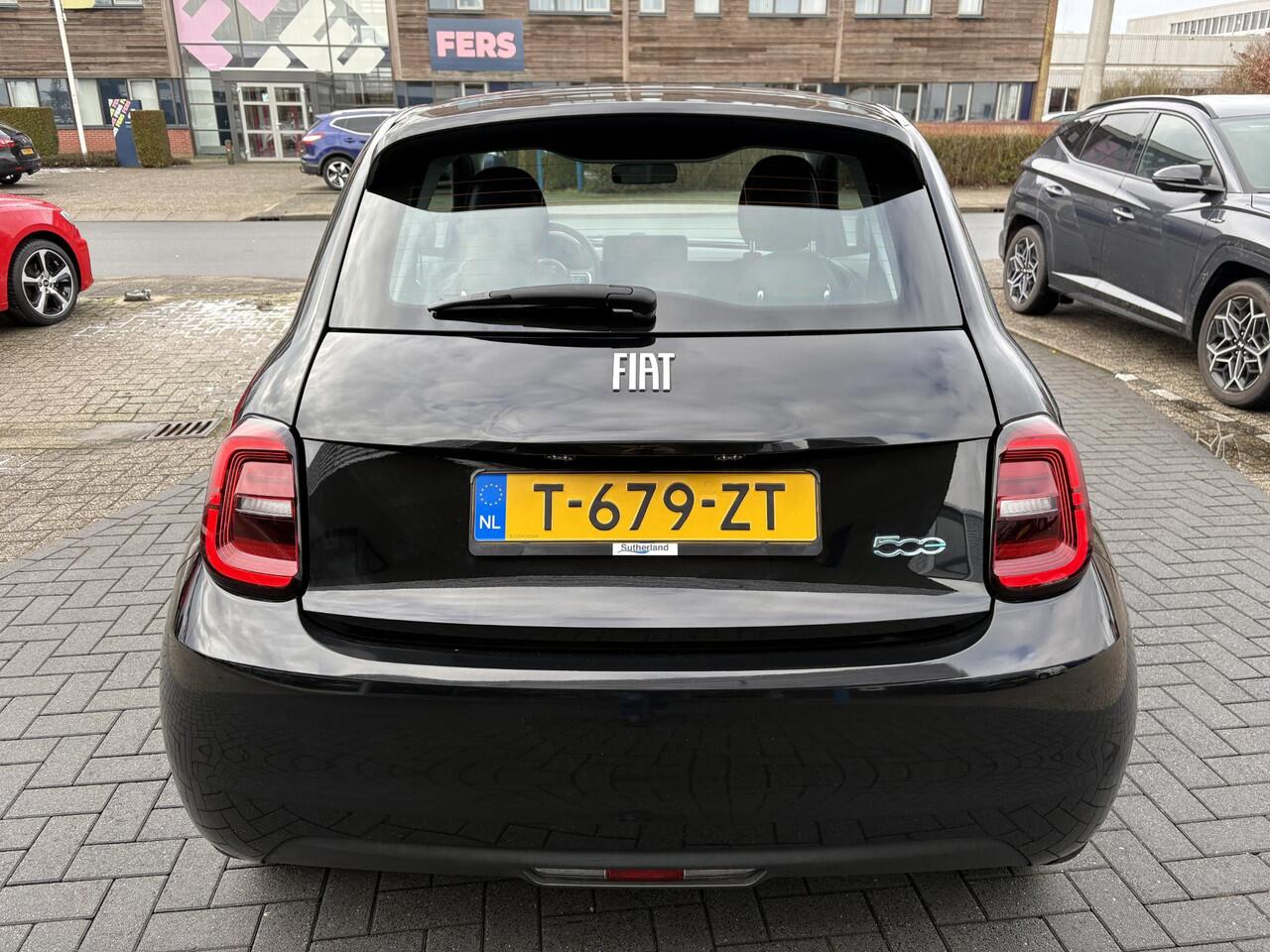 Fiat 500 Urban 42 kWh | 19.800 km! | 94,9% SOH | Carplay | Cruise Control | Climate Control |