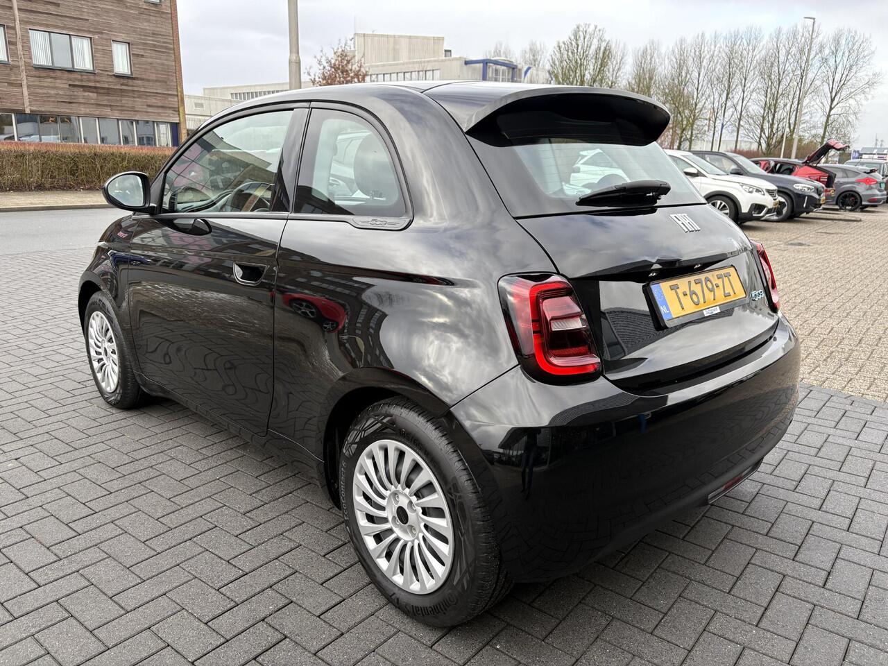 Fiat 500 Urban 42 kWh | 19.800 km! | 94,9% SOH | Carplay | Cruise Control | Climate Control |