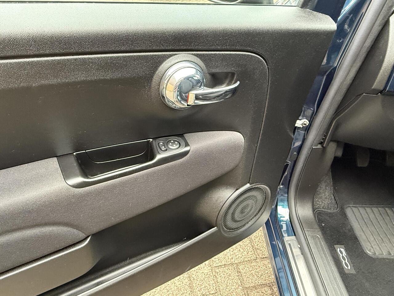 Fiat 500 1.0 Hybrid Dolcevita / Airco clima/ Navigatie/ Apple carplay/ Cruise/ LED/ PDC/ Panodak/ LMV