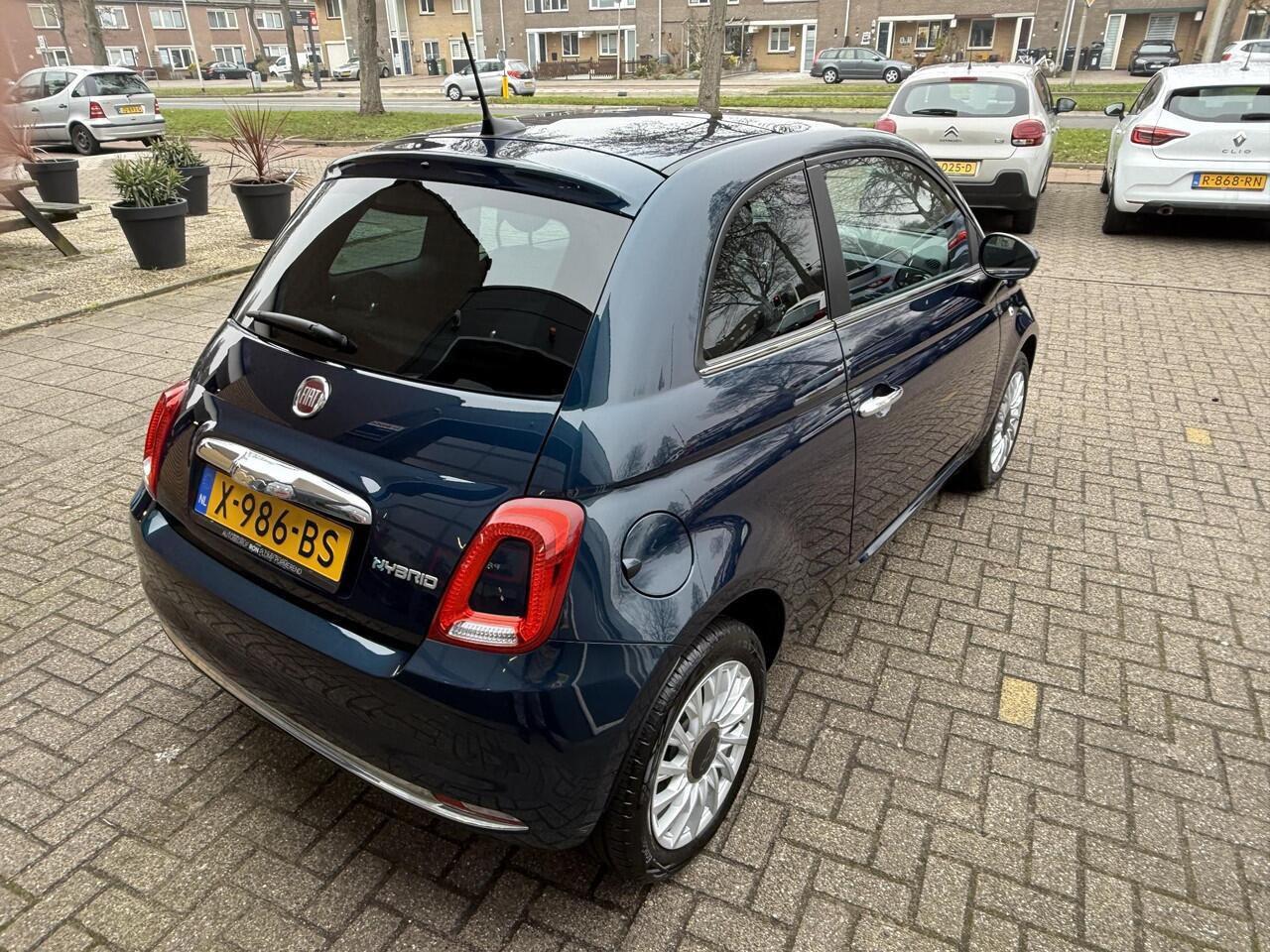 Fiat 500 1.0 Hybrid Dolcevita / Airco clima/ Navigatie/ Apple carplay/ Cruise/ LED/ PDC/ Panodak/ LMV