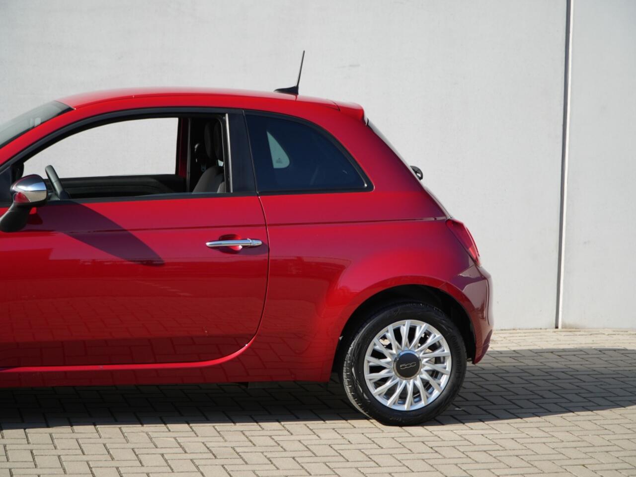 Fiat 500 1.0 Hybrid 70 PK | Comfort | Style | Tech | Navi | Carplay | 15"