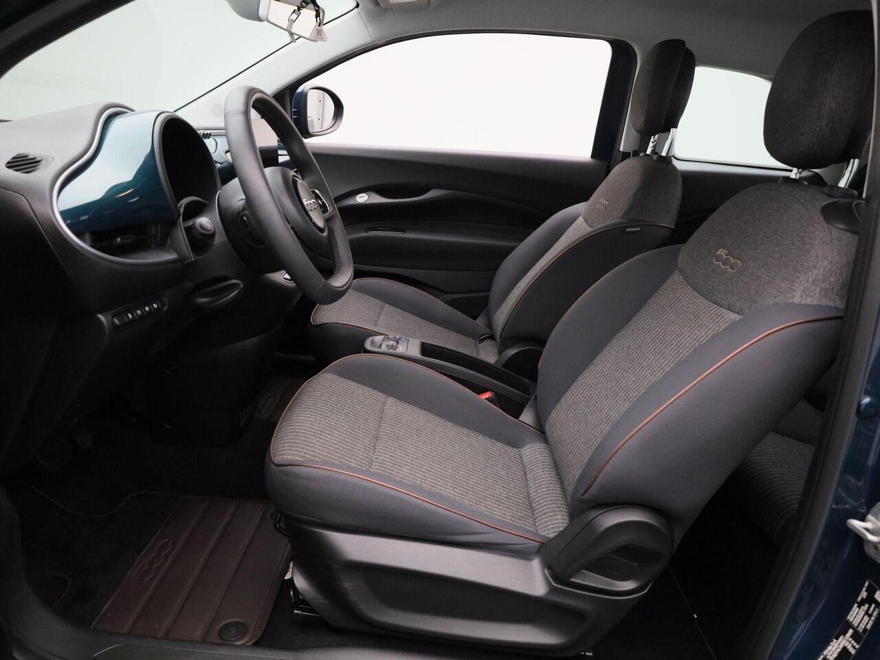 Fiat 500 Icon 42 kWh | Climate Control / ECC | Licht metalen velgen 16 inch, | Cruise control Standaard | Navigatie |