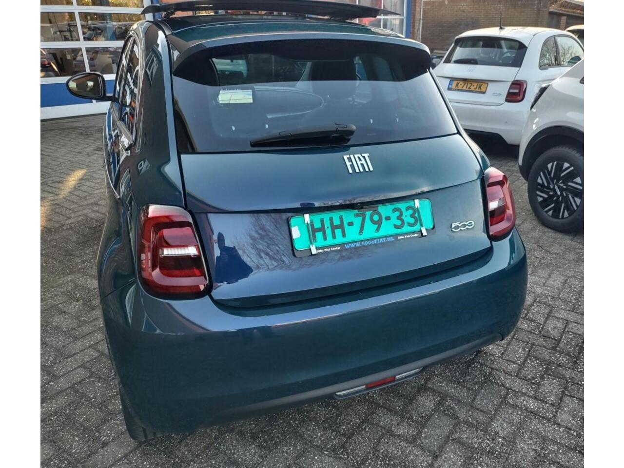 Fiat 500 E-2023 -42KW- Snelladen- Schuifkanteldak-Carplay-meer....
