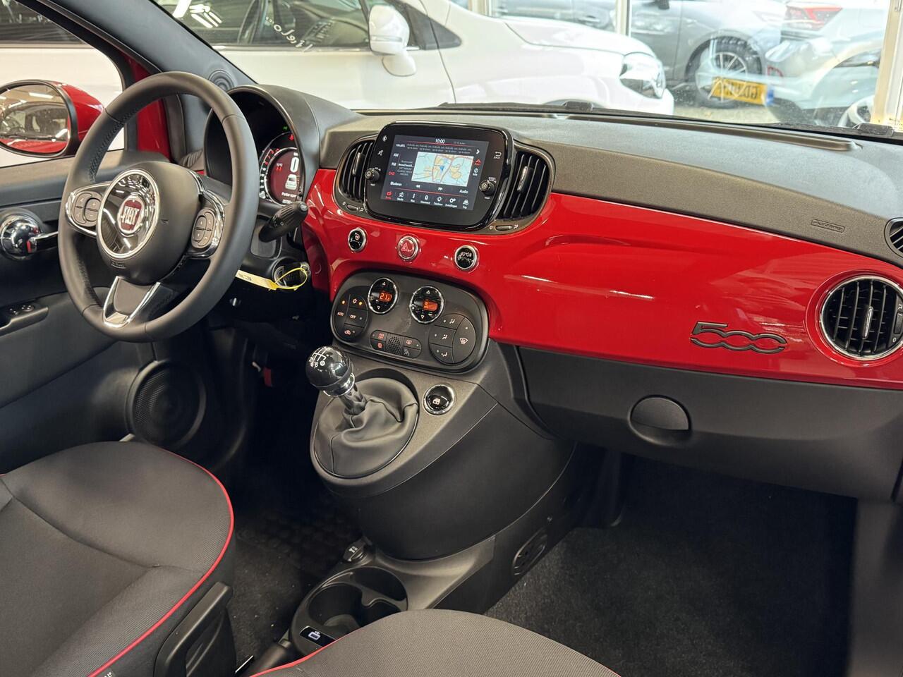 Fiat 500 1.0 Hybrid RED | Cruise | Pano | Parkeersensoren achter | ACC | Red edition | LM velgen | ( Vestiging - Nieuwegein )