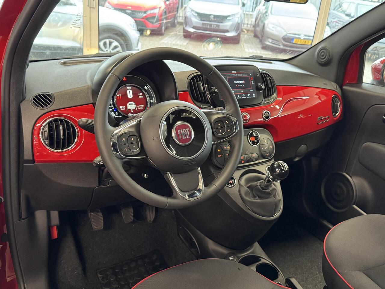 Fiat 500 1.0 Hybrid RED | Cruise | Pano | Parkeersensoren achter | ACC | Red edition | LM velgen | ( Vestiging - Nieuwegein )