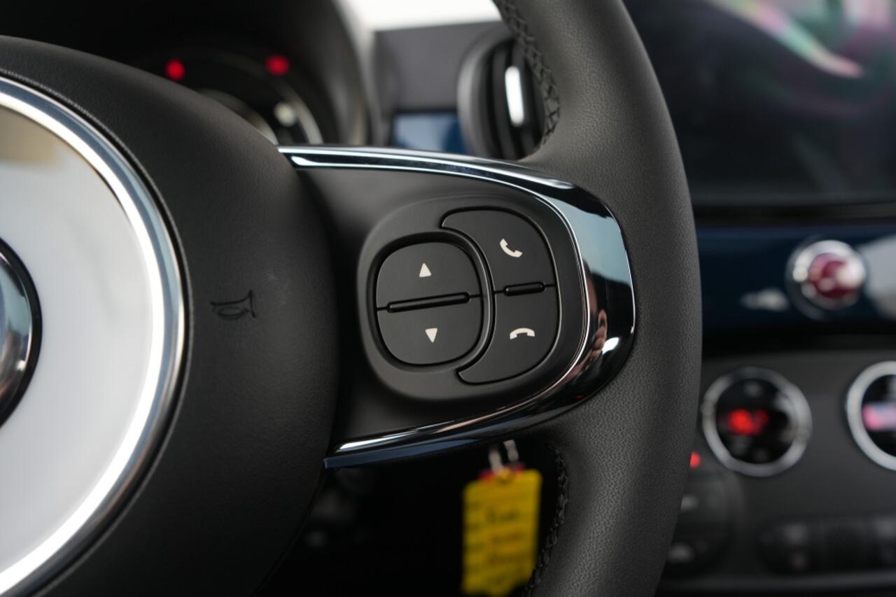 Fiat 500 1.0 Hybrid 70 PK Dolcevita | Carplay | Clima | Pano | 15"