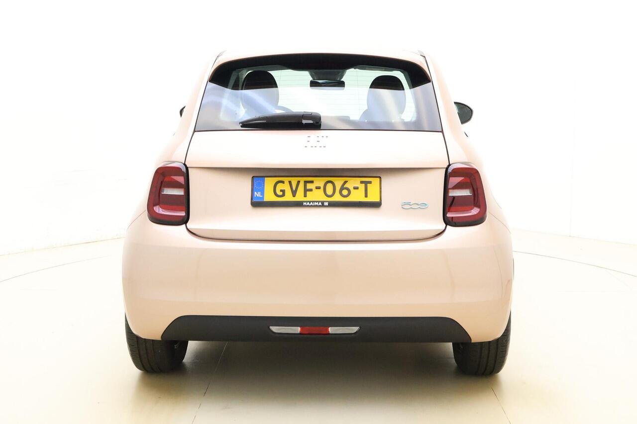 Fiat 500 Urban 42 kWh 118 Pk | Cruise Control | Climate Control | Apple Carplay & Android Auto