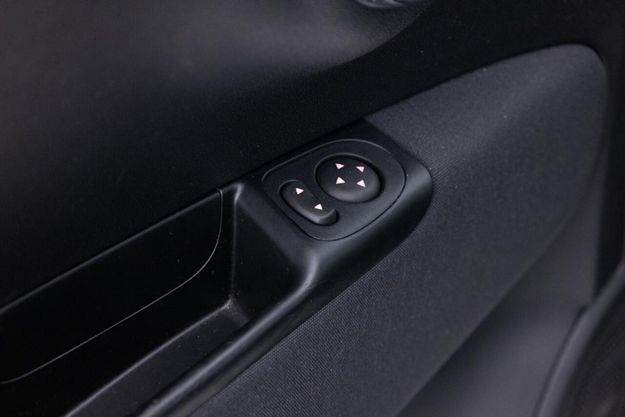 Fiat 500 1.0 GSE Hybrid | Apple Carplay | Climate control