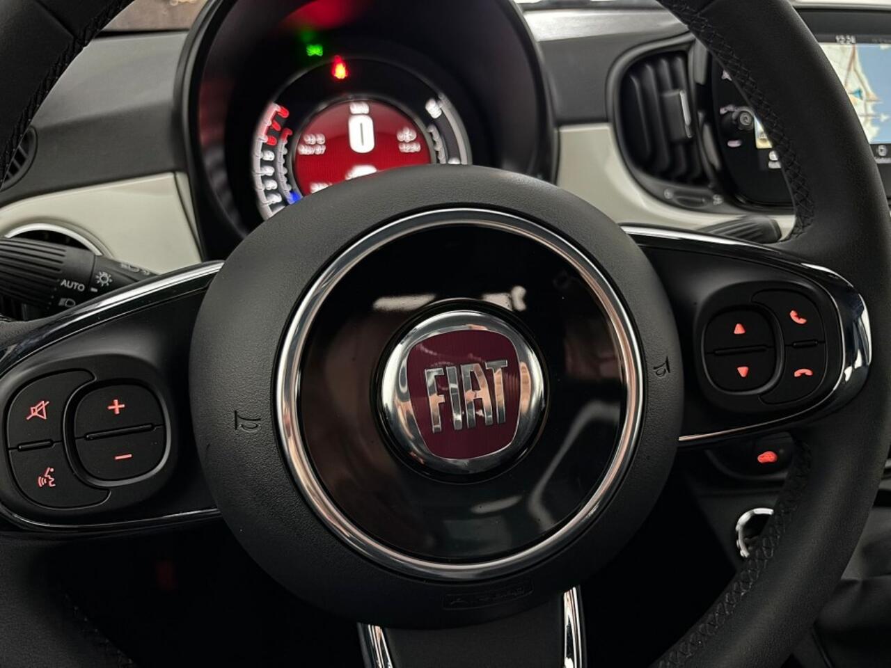 Fiat 500 1.0 GSE Hybrid | ECC | Mistlampen | CARPLAY | VELGEN