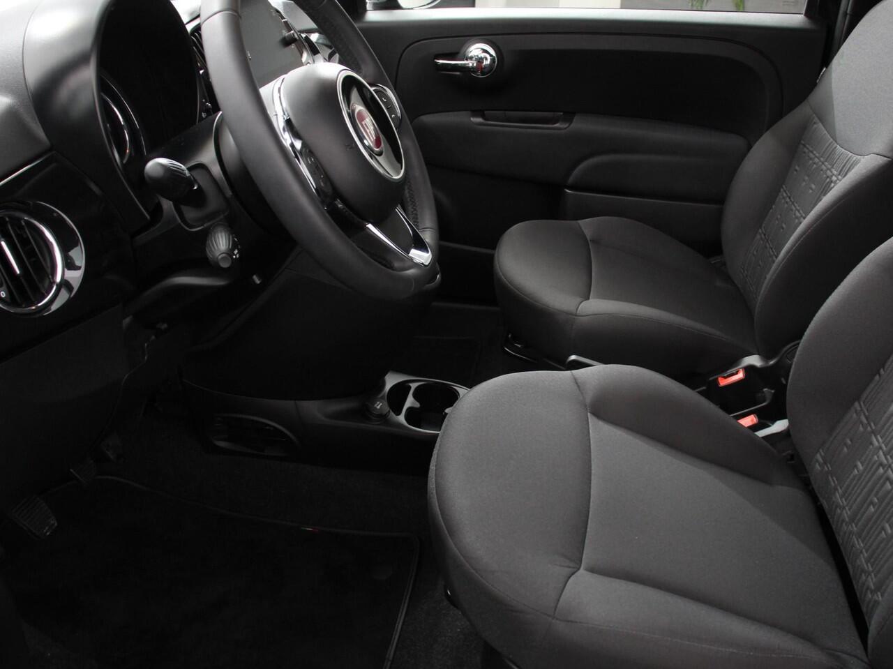 Fiat 500 1.0 Hybrid Lounge+ Airco | Cruise control | Parkeersensor achter | Radio | Navigatie | Apple Carplay/ Android Auto | Lichtmetalen velgen