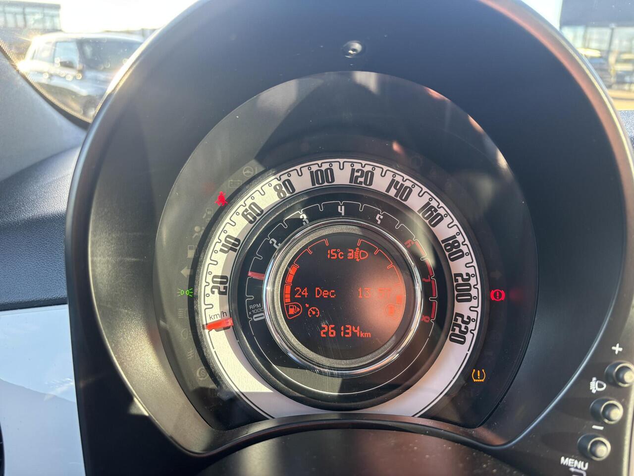 Fiat 500 1.0 Hybrid Dolcevita Finale | Parkeersensoren | Panorama dak | Apple Carplay & Android Auto