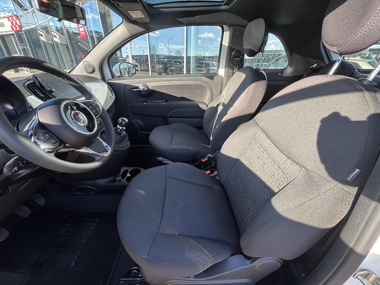 Fiat 500 1.0 Hybrid Dolcevita Finale | Parkeersensoren | Panorama dak | Apple Carplay & Android Auto