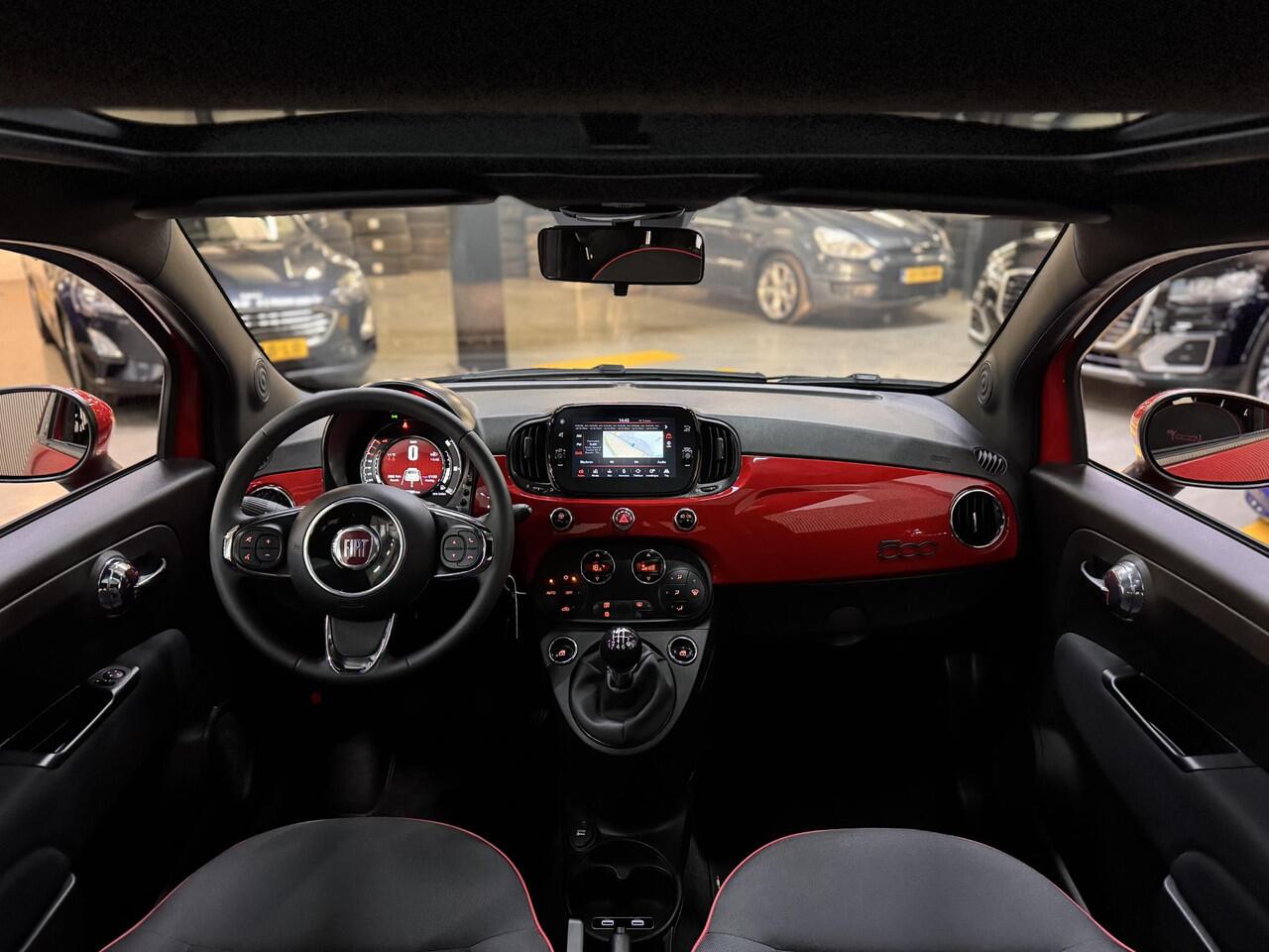 Fiat 500 1.0 Hybrid Dolcevita RED Panoramadak Navi Climat Cruise Parkeersensoren Digitaal Dashboard 16" LM Velgen