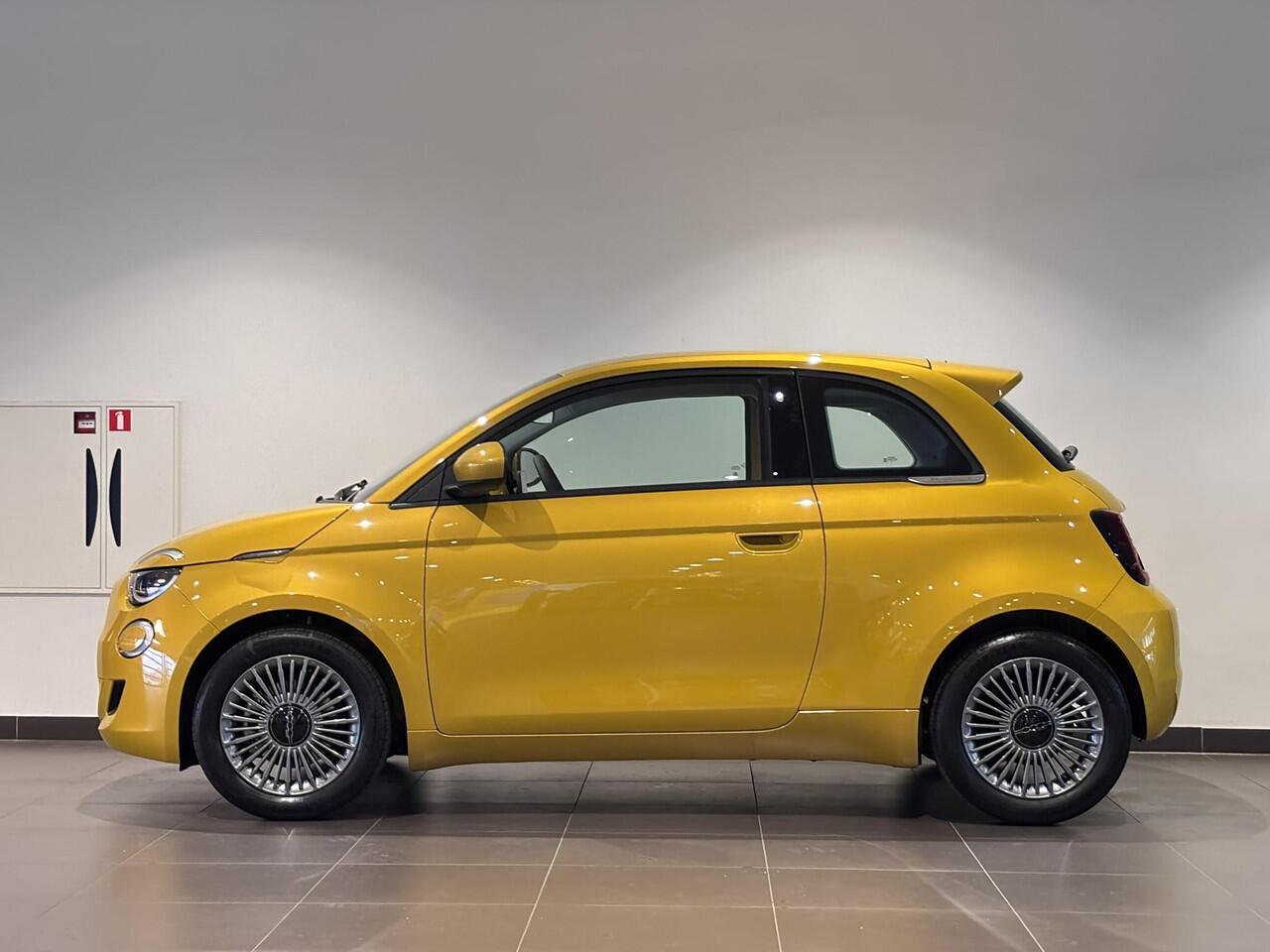 Fiat 500 Torino 1.0 Hybrid 65pk | 8 JAAR GARANTIE!| FULL LED | APPLE CARPLAY / ANDROID AUTO | KEYLESS | CAMERA | ISOFIX |